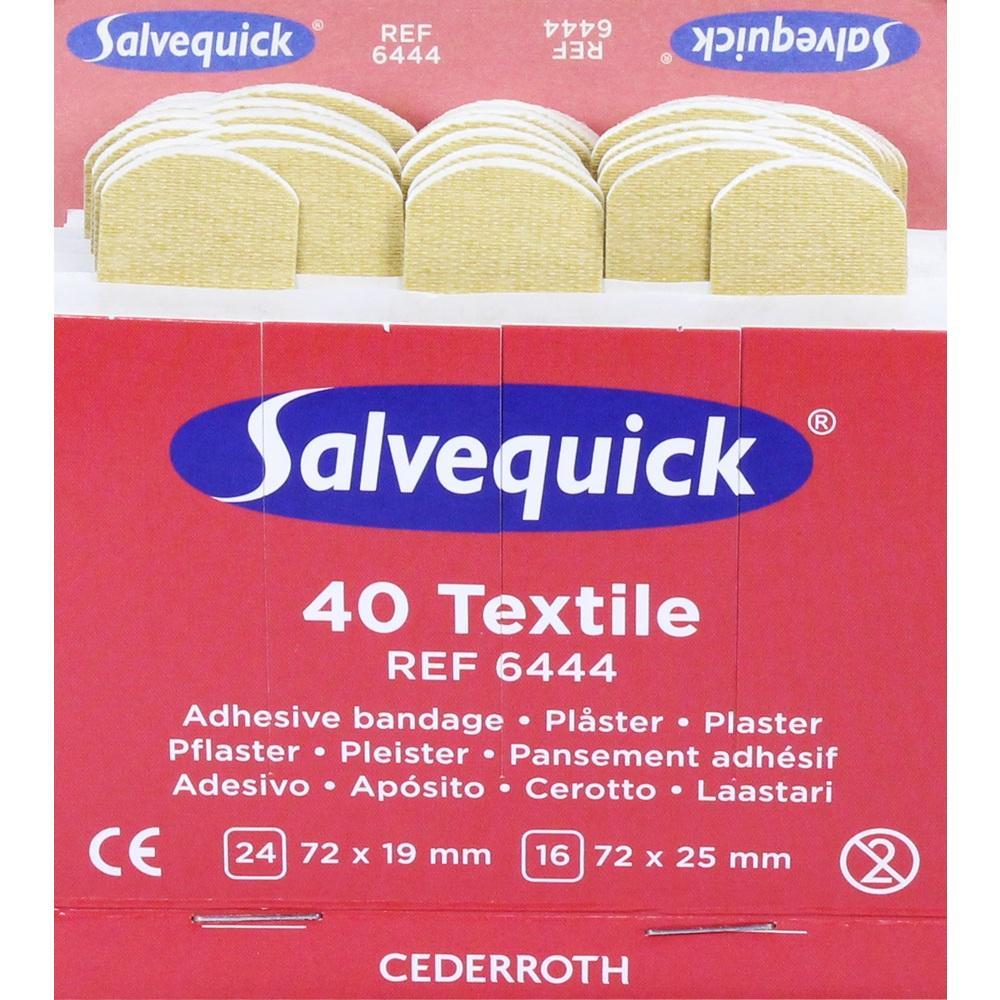 Rote Schachtel mit Pflastern der Marke Salvequick in verschiedenen Größen.