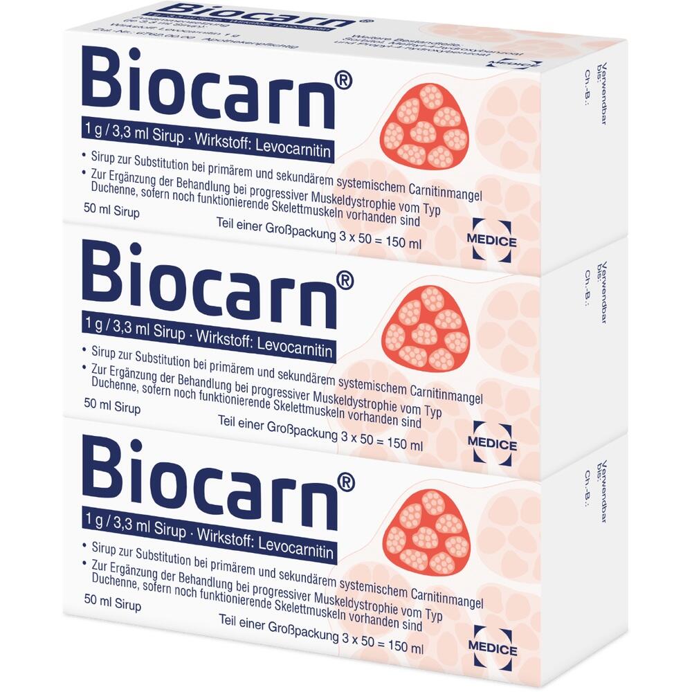 Drei Verpackungen von Biocarn-Sirup stapeln sich &uuml;bereinander.
