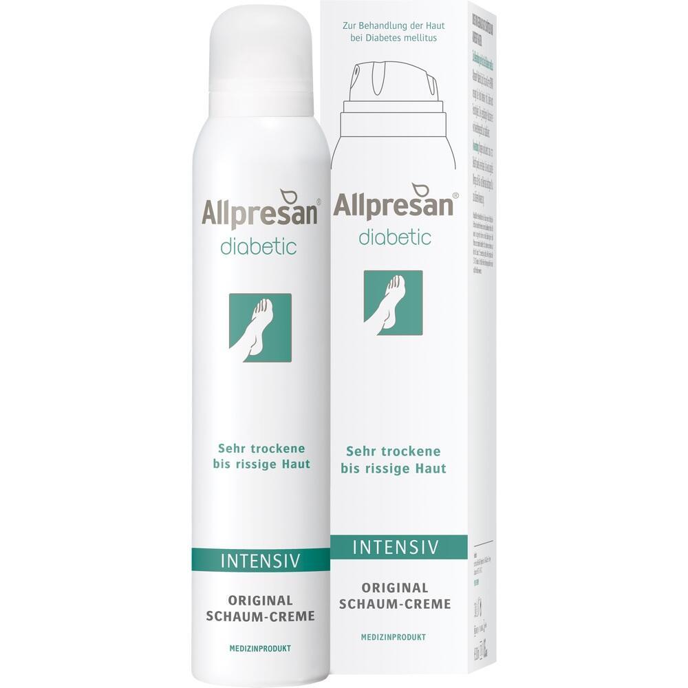 Wei&szlig;e Schaumcreme f&uuml;r trockene Haut in einer Flasche und Verpackung.